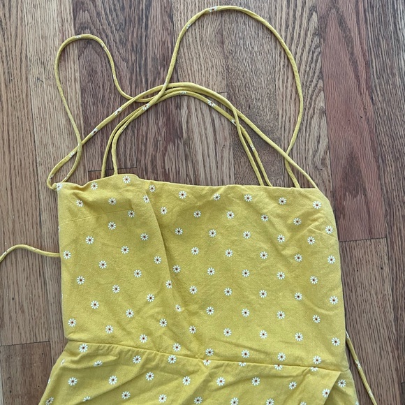 Majorelle Yellow Daisy Open Back Dress - Picture 4 of 8